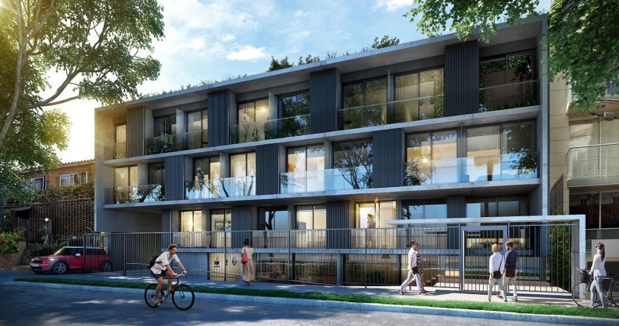 exterior del edificio More Echaverriarza con balcones vidriados en un dia soleado de la desarrolladora inmobiliaria Altius Group